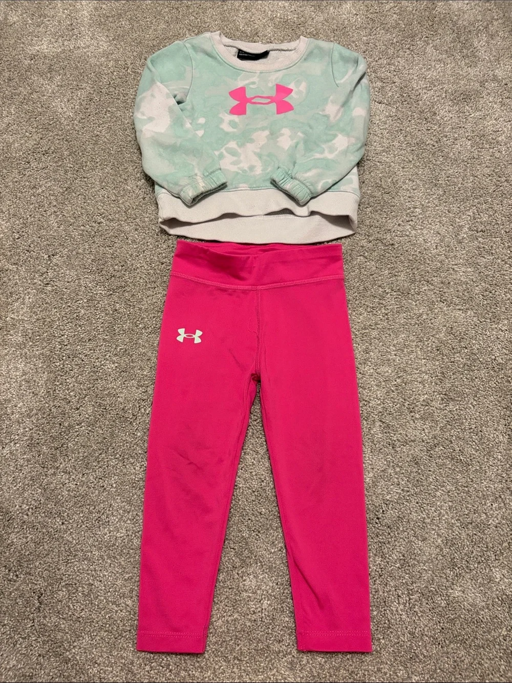 Under Armour toddler Girls' Pink Active Leggings & sweatshirt 24 months